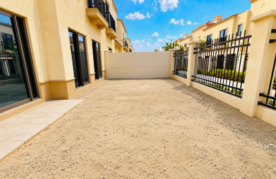 3BR _ TOLEDO _ Double Row | Middle Unit | Modern Community | Mediterranean-inspired Architecture